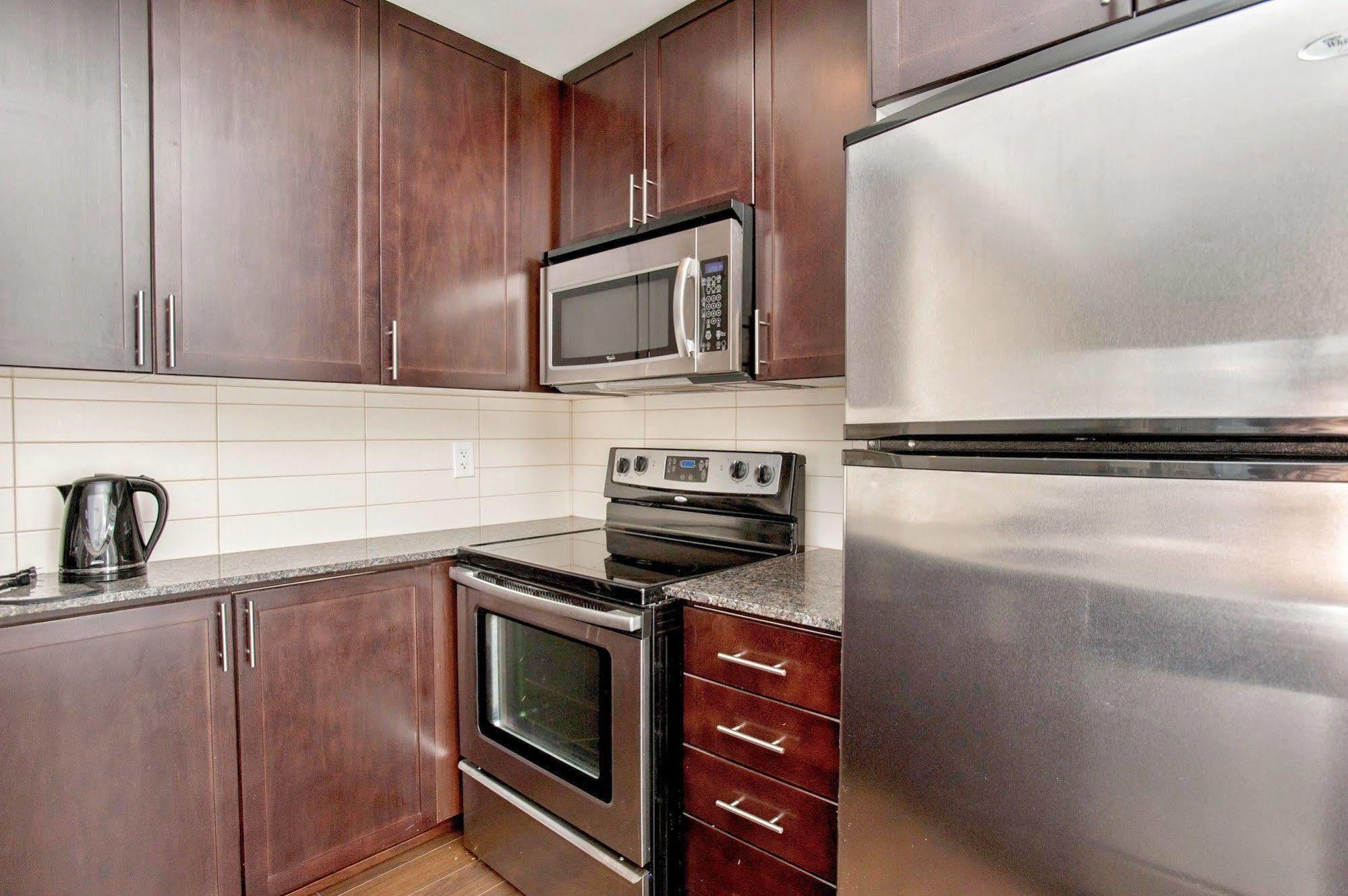 טורונטו Life Suites Luxury Downtown Condos מראה חיצוני תמונה
